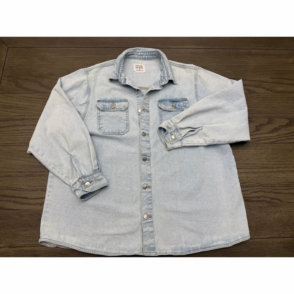 Refuge Denim Shacket Womens Small Oversized Light Wash Button Front Jacket